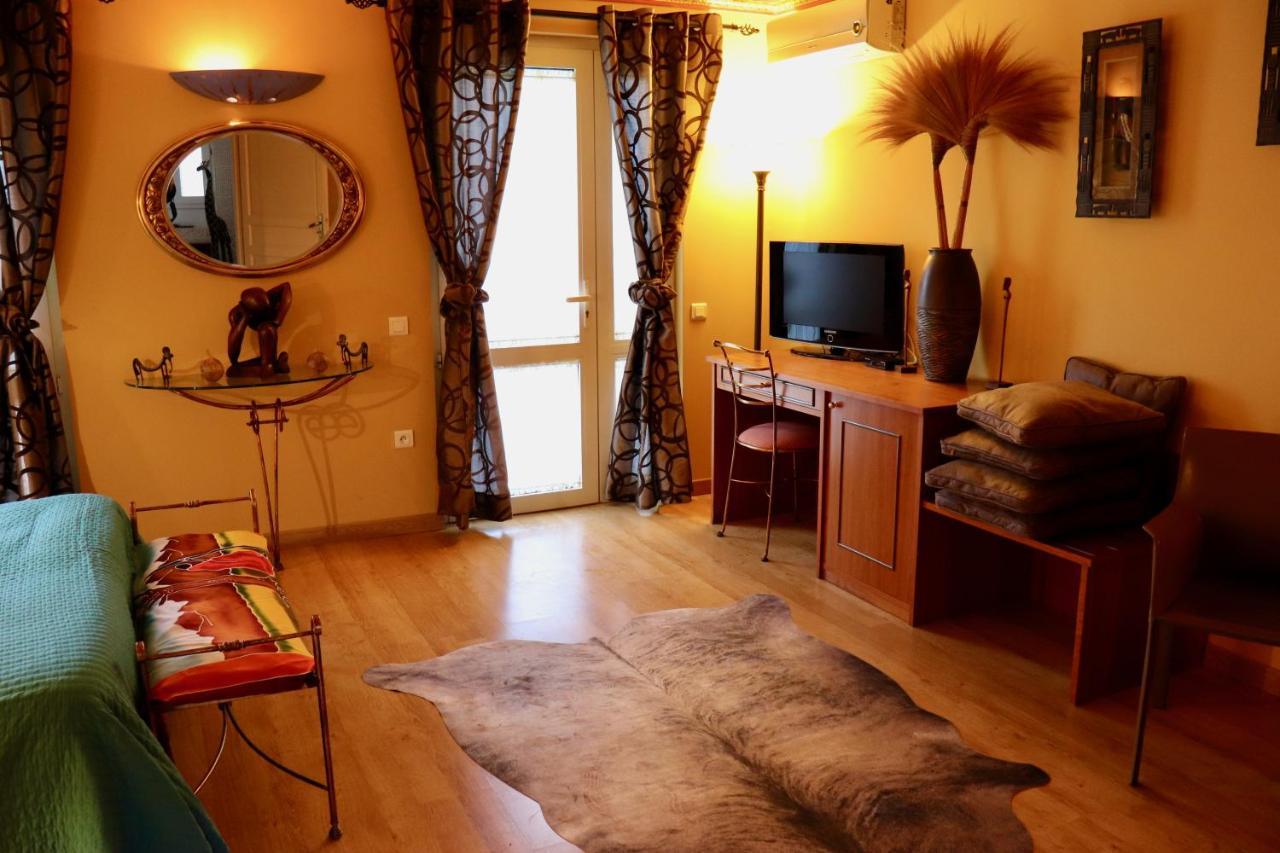 La Casa Color Bed & Breakfast Lamagdelaine Bagian luar foto