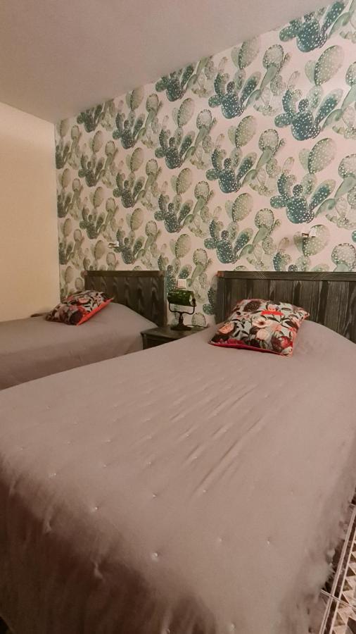 La Casa Color Bed & Breakfast Lamagdelaine Bagian luar foto