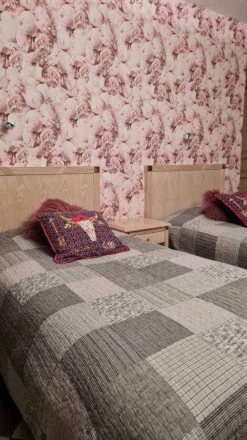 La Casa Color Bed & Breakfast Lamagdelaine Bagian luar foto