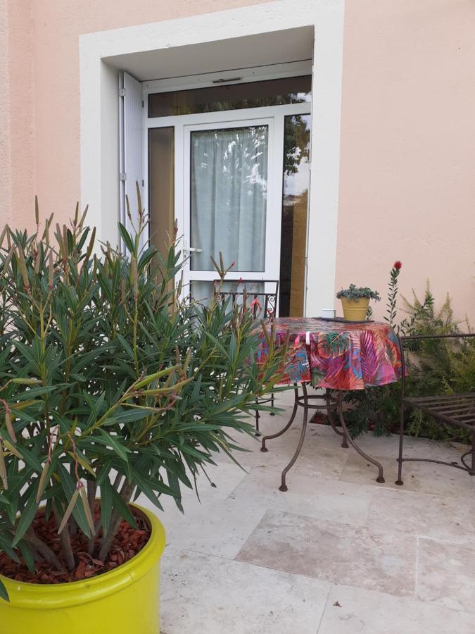 La Casa Color Bed & Breakfast Lamagdelaine Bagian luar foto