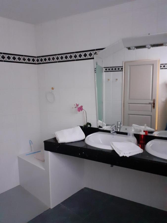 La Casa Color Bed & Breakfast Lamagdelaine Bagian luar foto